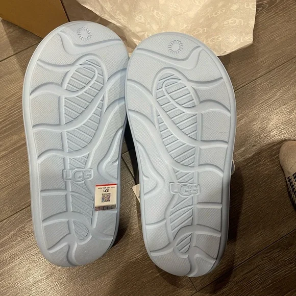 UGG Sport Yeah Slides in Light Blue - Picture 3 of 3